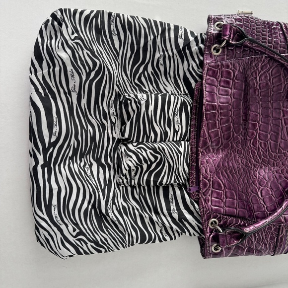 💜Gia Milani Purple Faux Crocodile Tote-Bag-Purse w/GM initial Key Chain - Picture 6 of 13